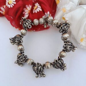 Silver-Slim-Traditional-Bracelet