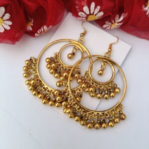 Veena-Golden-Jhumki