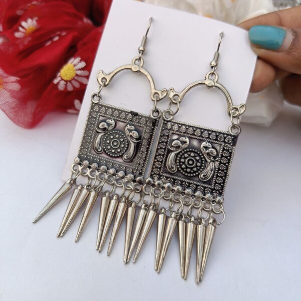 Kusha-Black-Jhumki