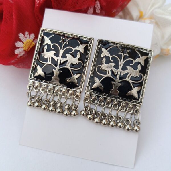 Samaira-Black-Coloured-Earrings