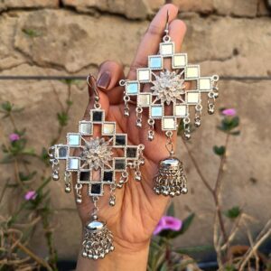 Kangana-Mirror-Jhumka